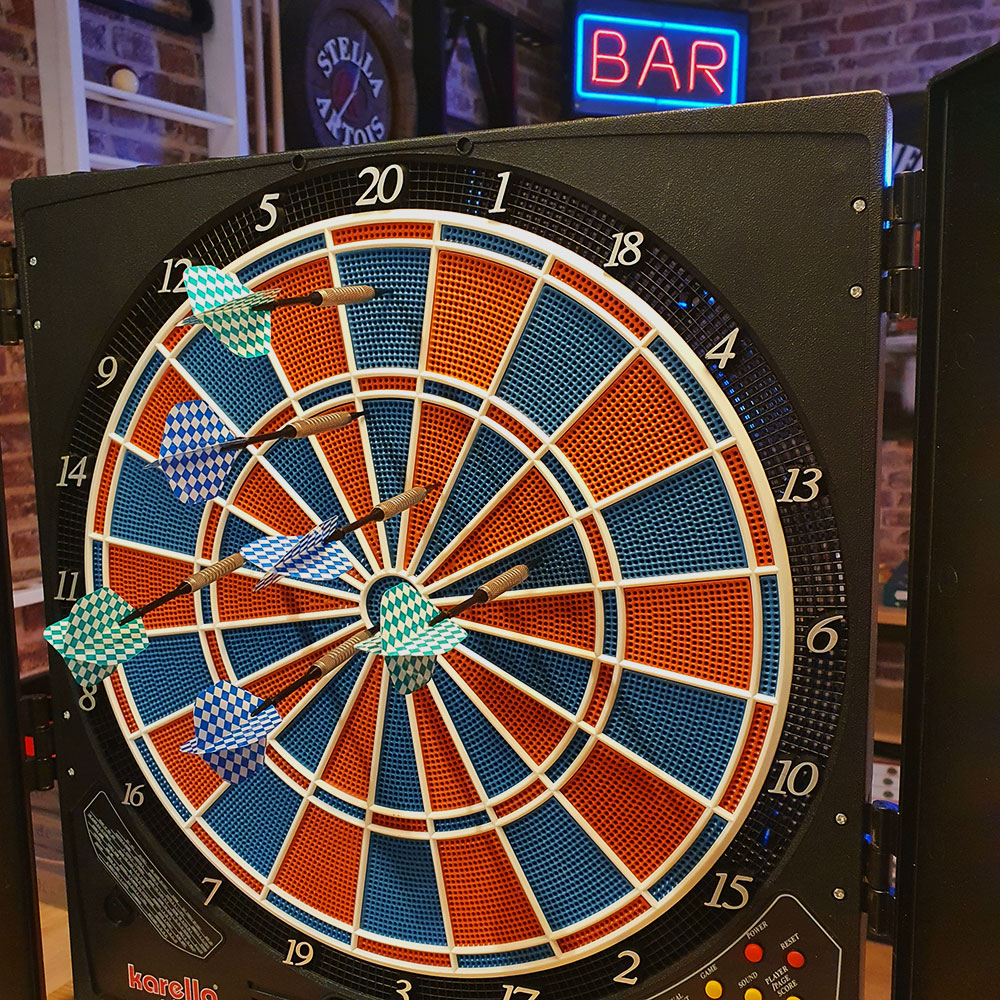 La Cible de fléchette Electronique parfaite pour jouer entre amis ou en famille.